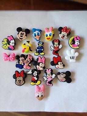 Croc Charms 1 Lot of (19) pcs - Disney Characters